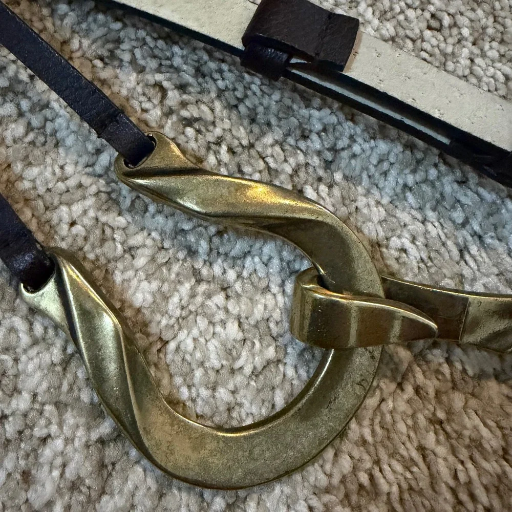 Chicos Genuine Leather‎ Belt Women ML Gold Tone Abstract Buckle